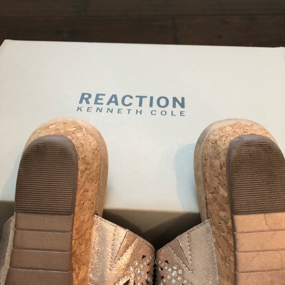 Kenneth Cole Reaction sandals, size 7.5 - Picture 3 of 5